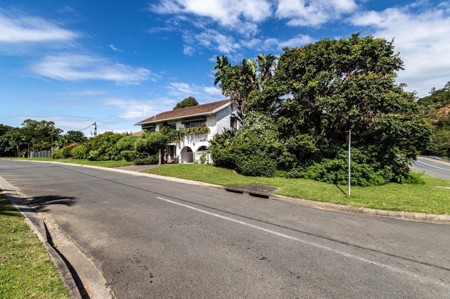 6 Bedroom Property for Sale in Abbotsford Eastern Cape